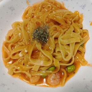 余りがちなトマト缶でトマトクリーム風パスタ